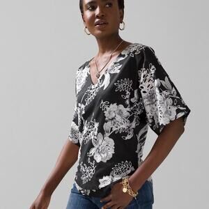 NEW $120 WHBM Black White Embroidered Kimono Peony Sketch Women's XS